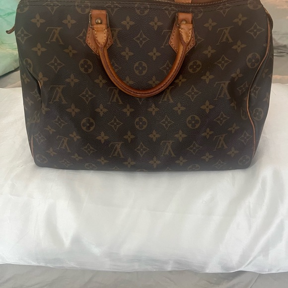 Louis Vuitton Speedy 30 Bag - Picture 4 of 13